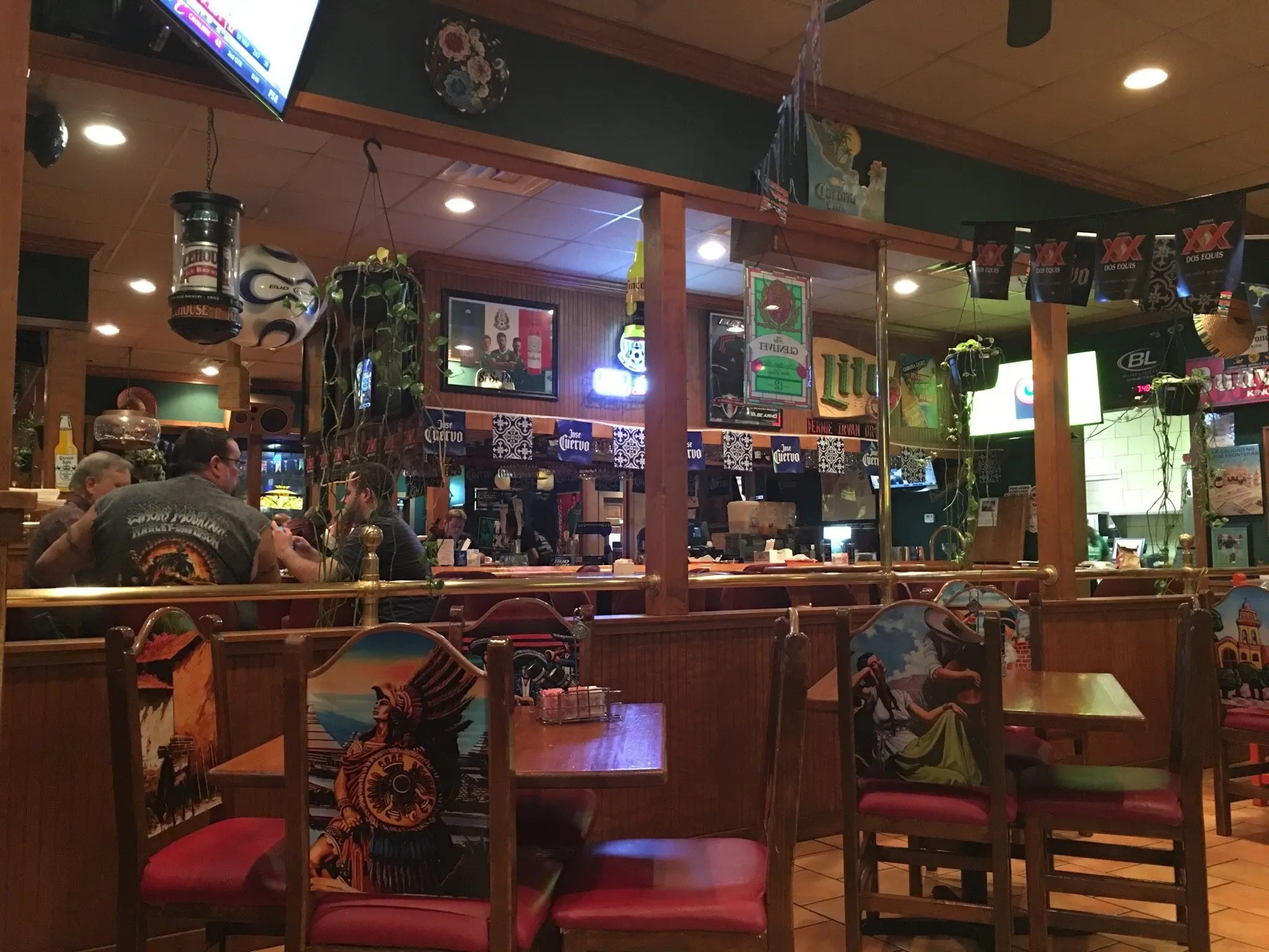 🎶 Music & Nightlife